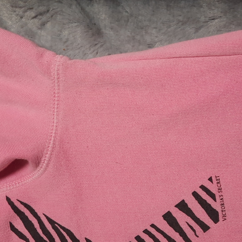 Vintage Pink 3/4 zipper pockets in front - Picture 3 of 7